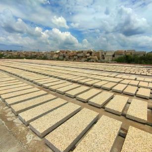 珠海 黄金麻荔枝面花岗岩石材地铺石防护中