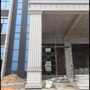 珠海 芝麻白光面花岗岩门楼大柱（罗马柱）配雕花底座