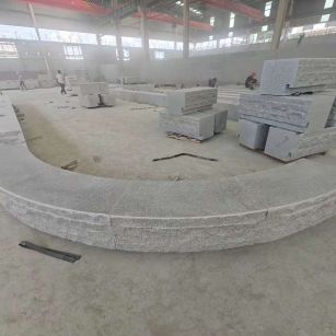 珠海 芝麻白异形坐凳，自然面光面弧形加工