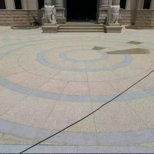 珠海 黄金麻芝麻灰花岗岩石材地铺拼接效果