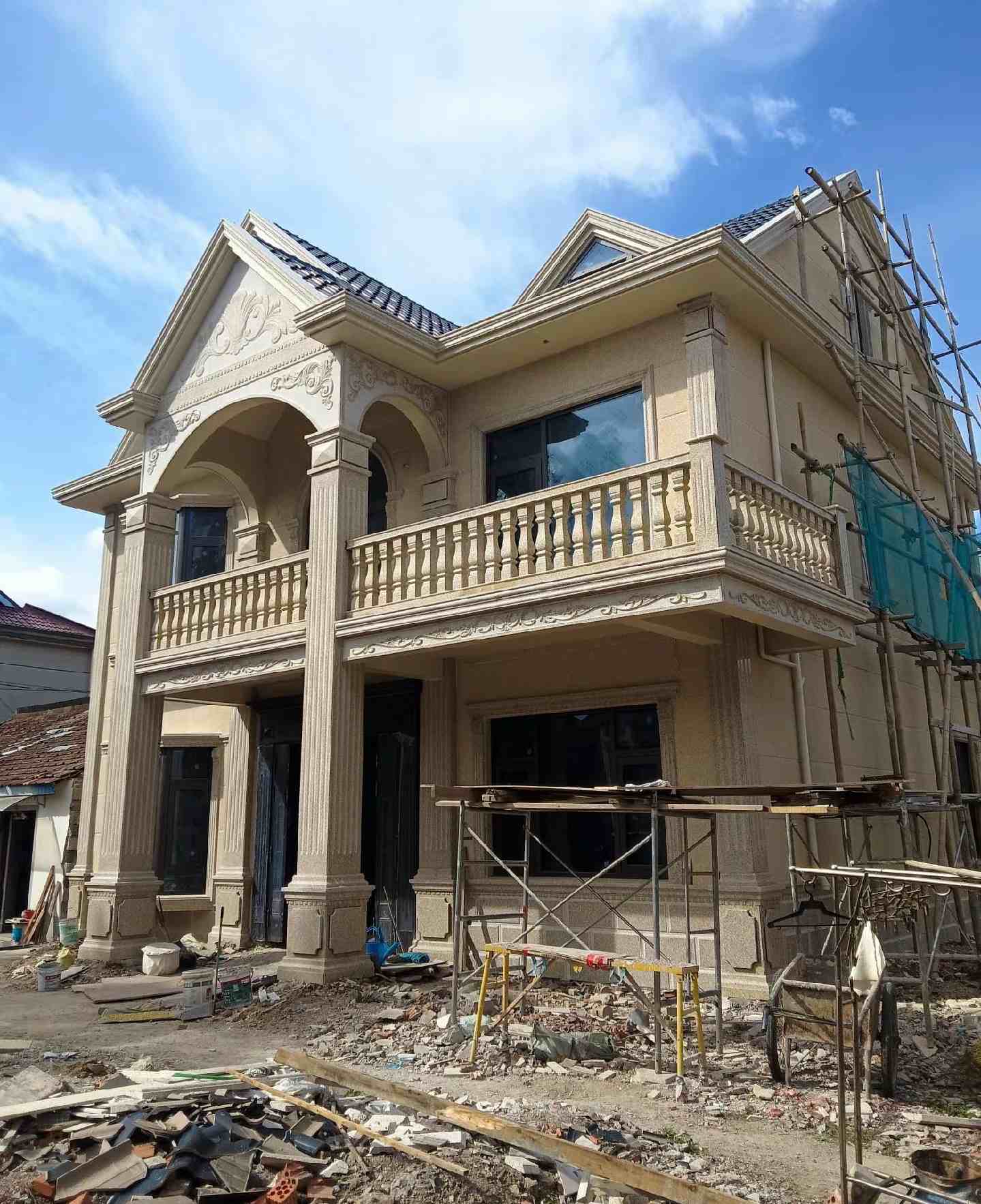 珠海 黄金麻花岗岩石材私人别墅雕花门楼柱阳台栏杆