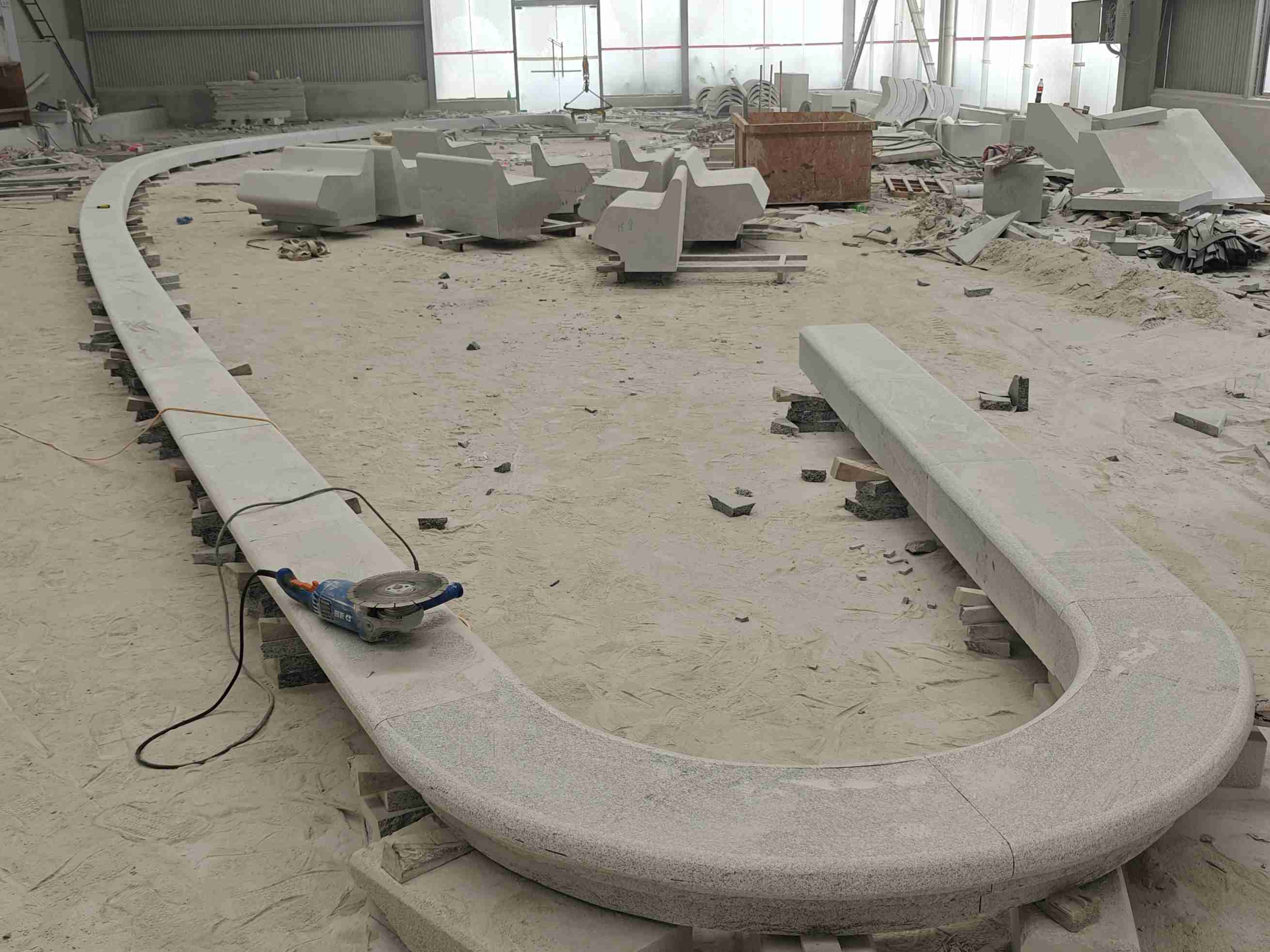 珠海 芝麻白花岗岩弧形花坛石，坐凳石