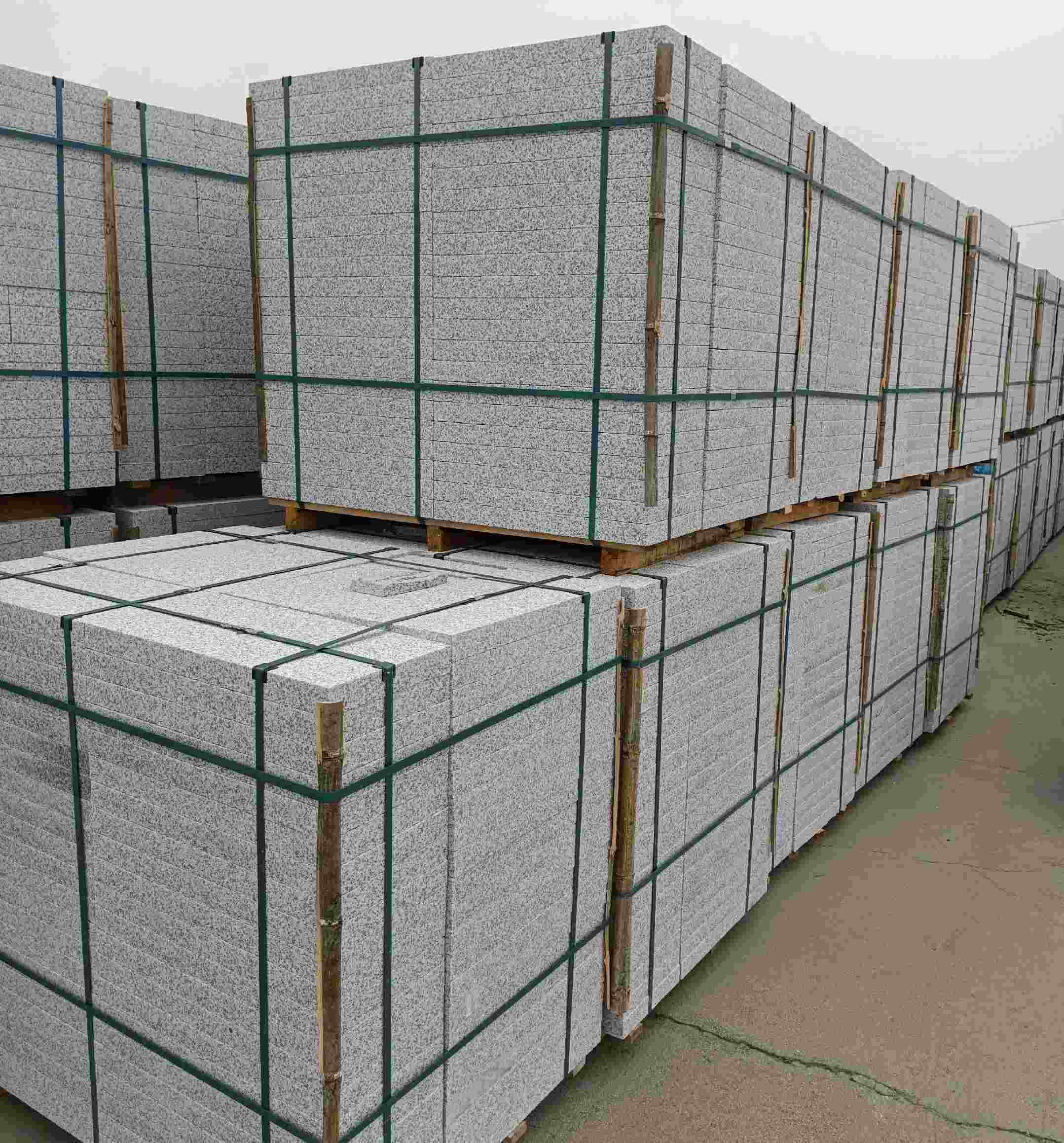 珠海 白麻花岗岩石材荔枝面地铺石（300*600*50）