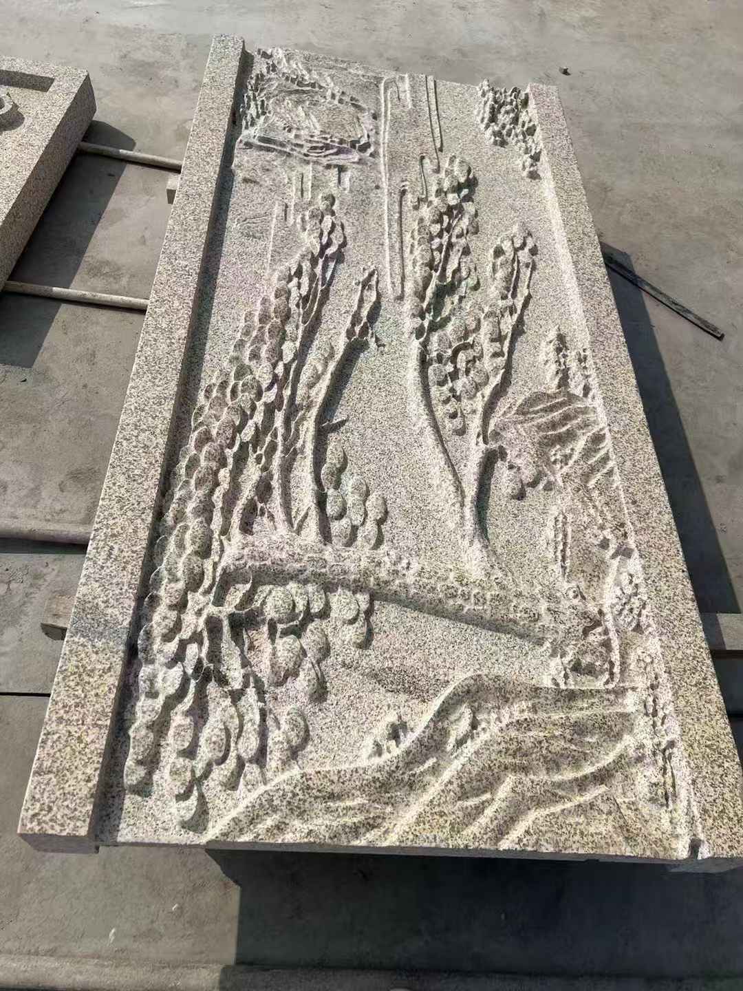 珠海 黄金麻雕刻板浮雕迎客松