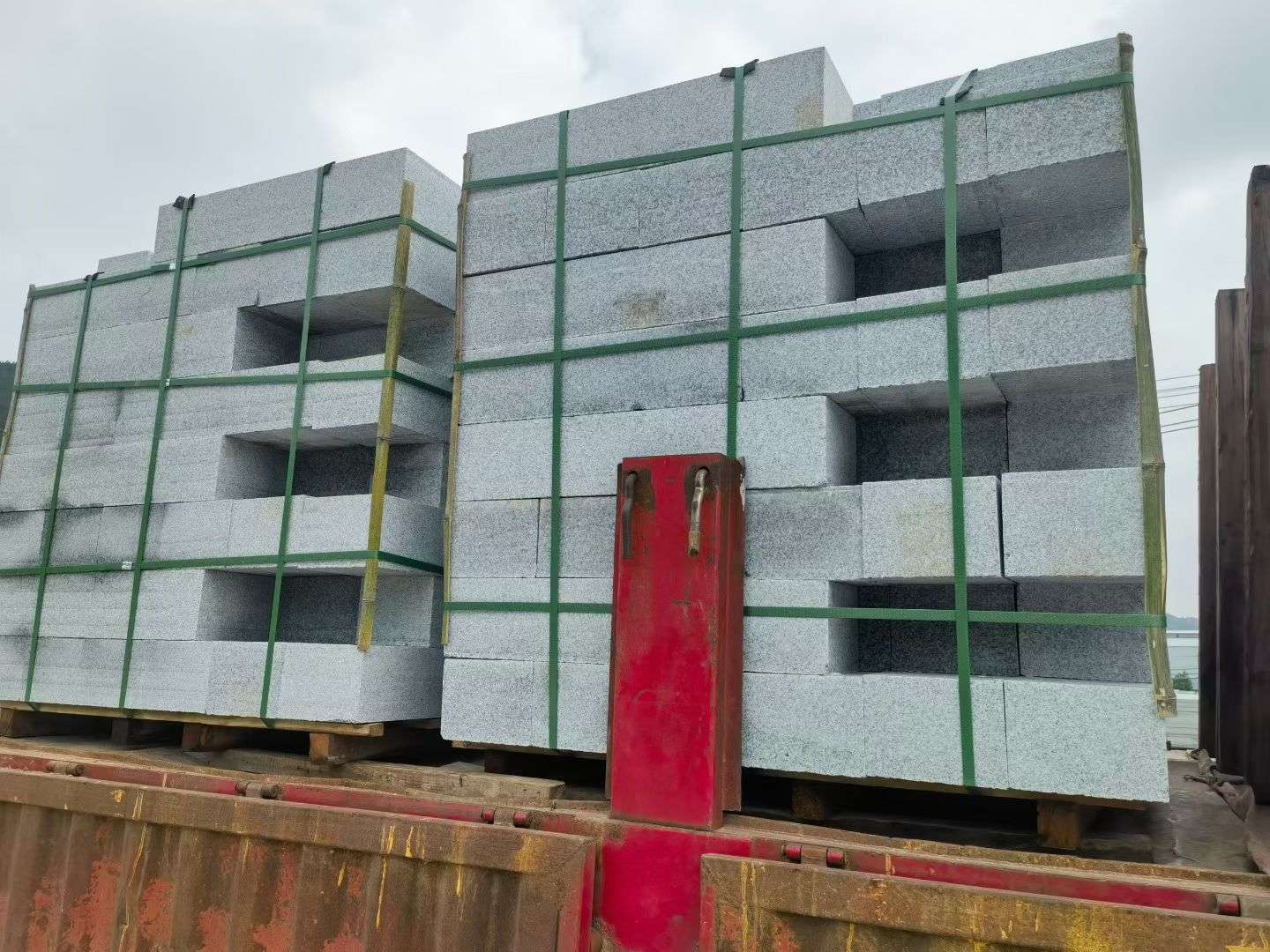 珠海 芝麻白花岗岩路沿石，平石，路侧石，马路牙子，路缘石，立缘石，平缘石等