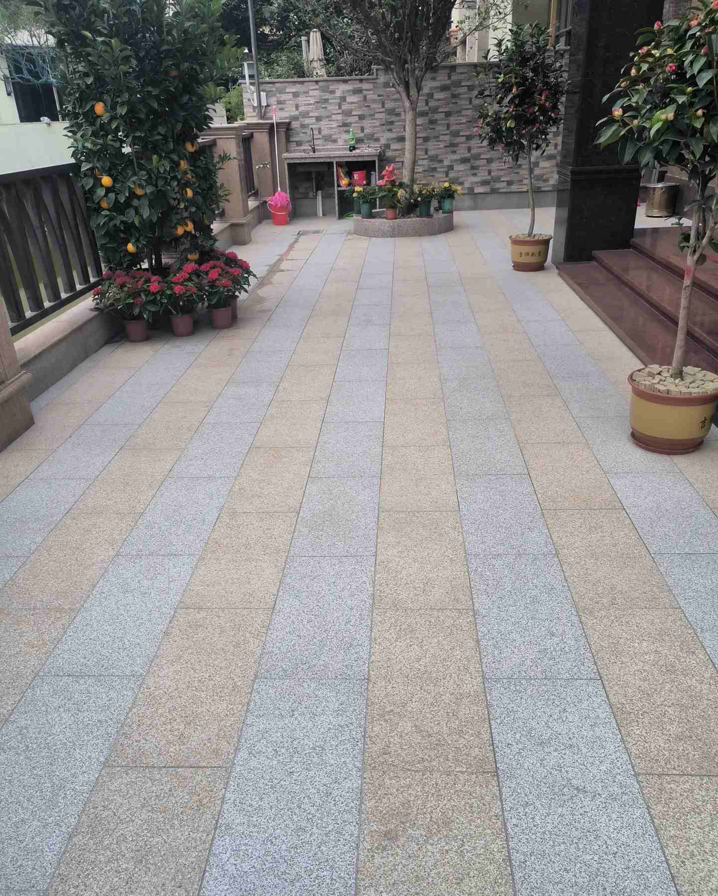 珠海 黄金麻白麻荔枝面庭院铺装展示