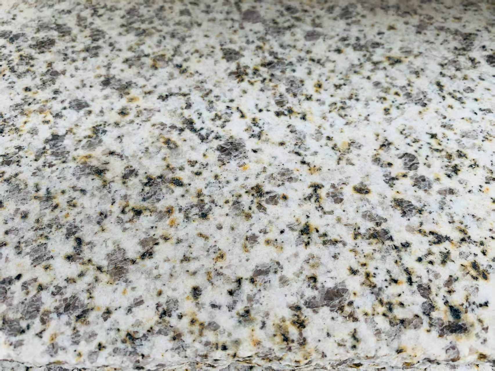 珠海 黄金麻花岗岩石材浅黄光面