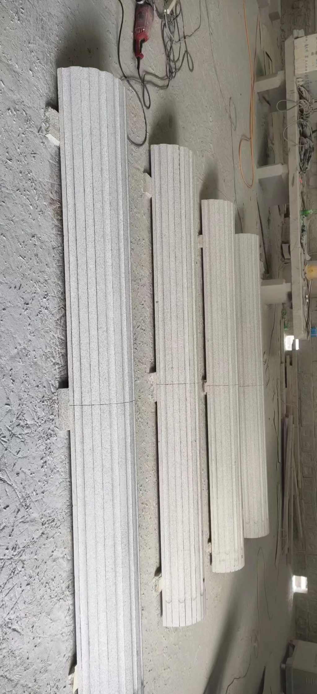 珠海 花岗岩厂家带你看白麻花岗岩门楼大柱柱皮