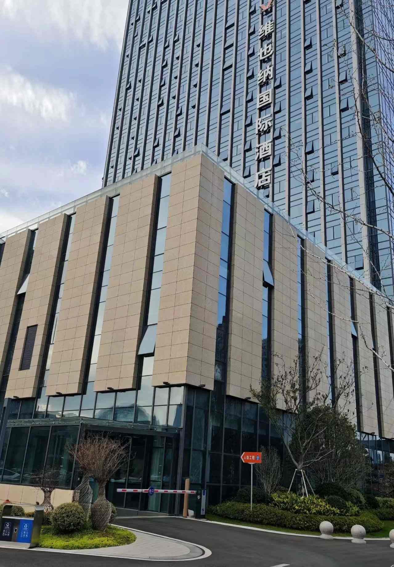 珠海 黄金麻花岗岩外墙干挂