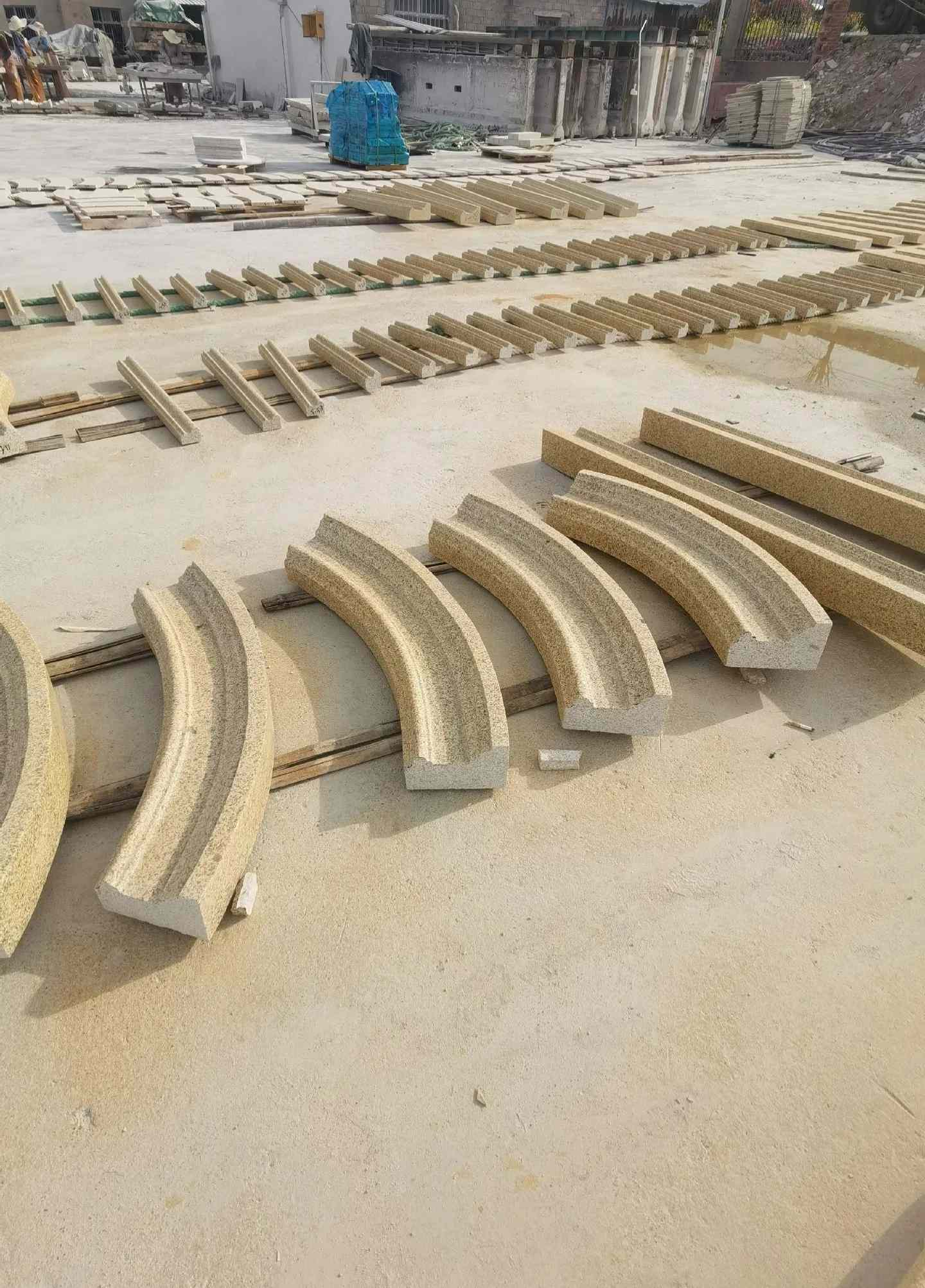 珠海 黄金麻花岗岩别墅线条